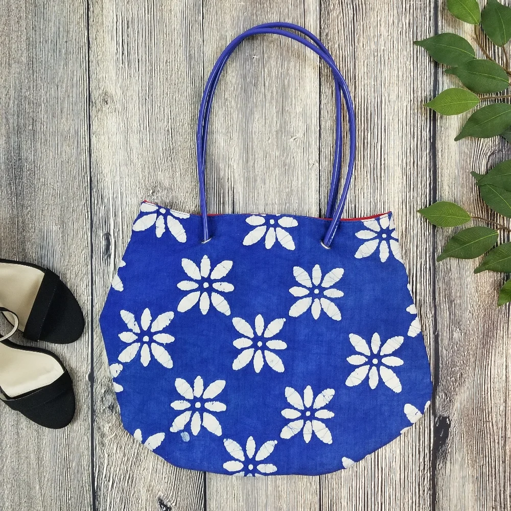 Saks Fifth Avenue Floral Blue and White Tote Purse